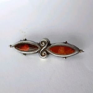 Vintage sterling silver red stone brooch/pin